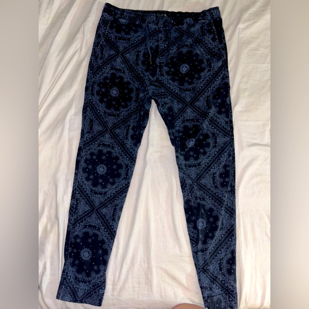Men's CJ Black Joggers. Black and Gray Paisley Print Size Large. Gently used